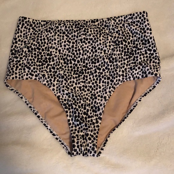 Old Navy Other - High waisted swim suit bottom